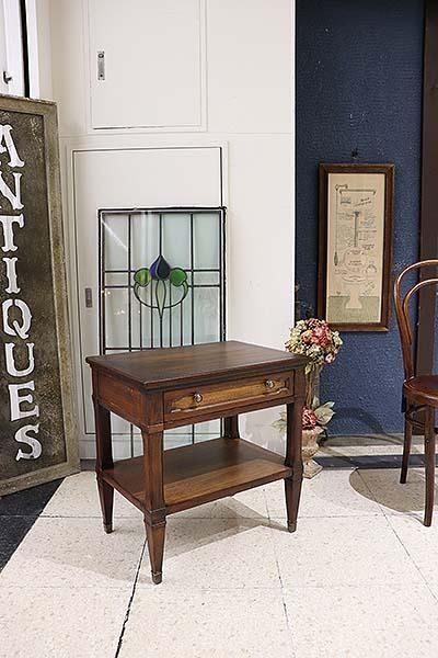 Drexel、ビンテージ、木製円形サイドテーブル 内部収納付き Drexel、ビンテージ、木製円形サイドテーブル 内部収納付き 東谷