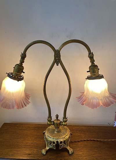 テーブルランプ1960年代オールドグラスの優雅なアンティーク