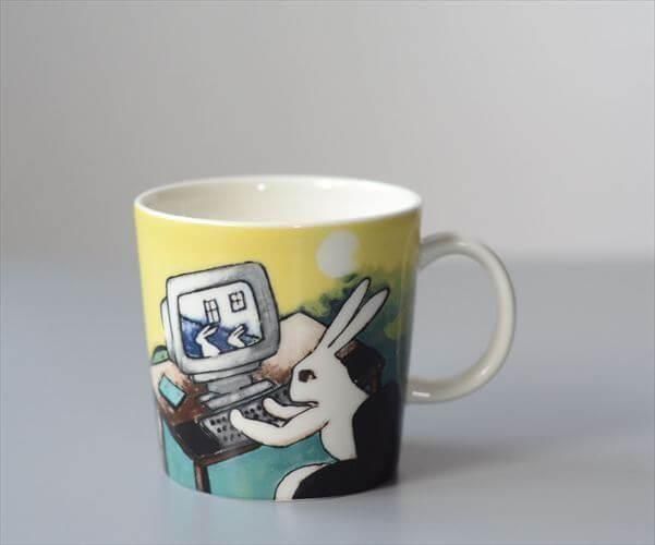 フィンランド製ウサギの巣フィギュア 希少な陶器作品