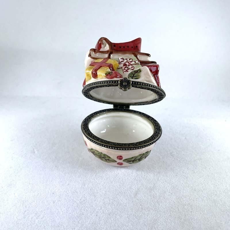 陶器のクリスマス小物入れビレロイ＆ボッホアンティーク