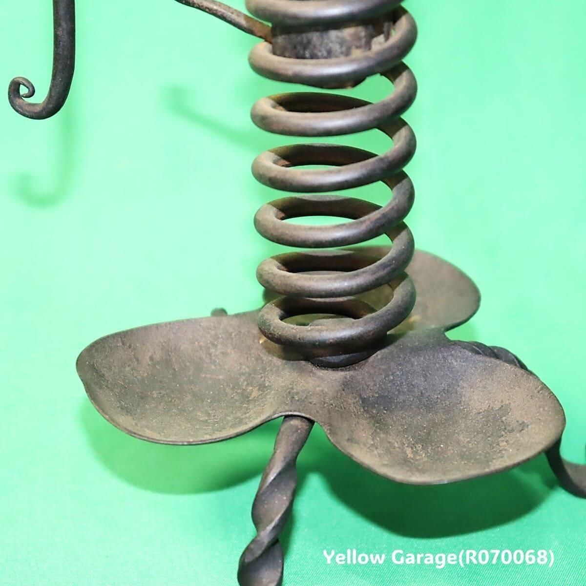 アンティーク 鉄製スプリングキャンドルスタンド - ANTIQUE LEAVES