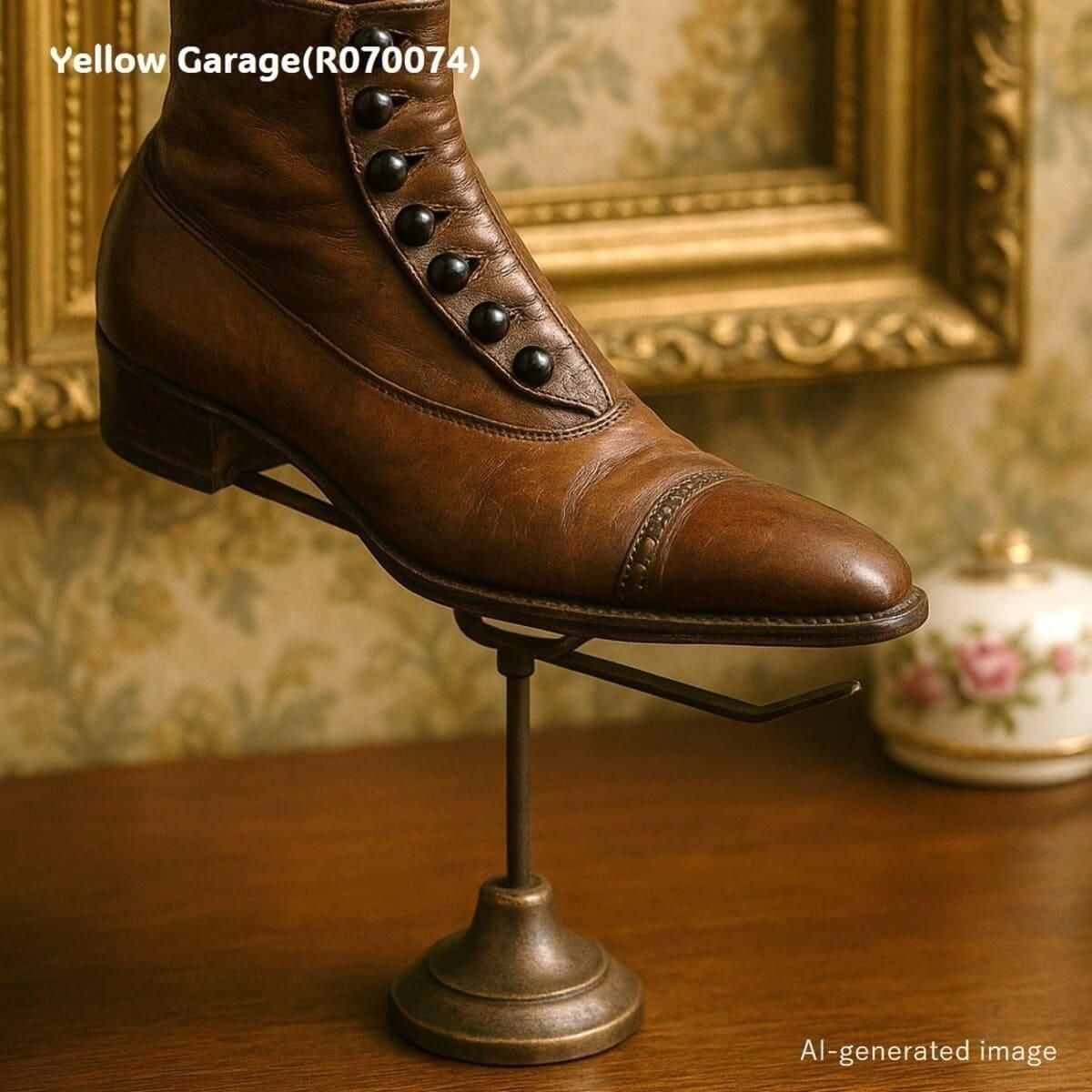 真鍮製20世紀初頭靴スタンドの魅力アンティーク