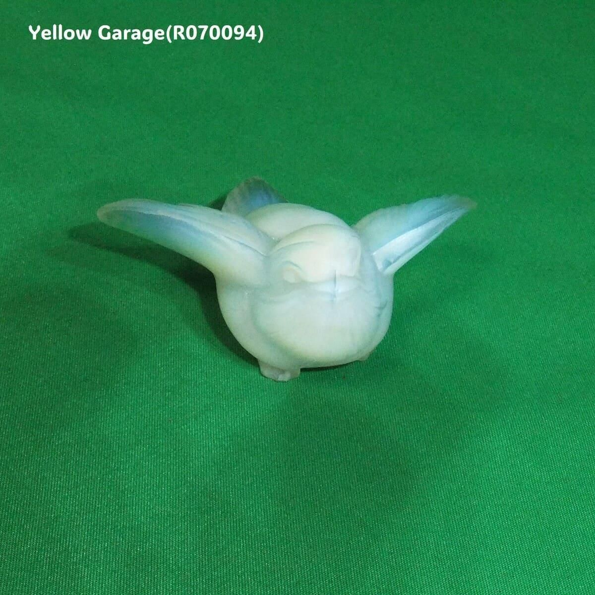 Sabino France製 オパルセントガラス小鳥像 “Oiseau aux Ailes