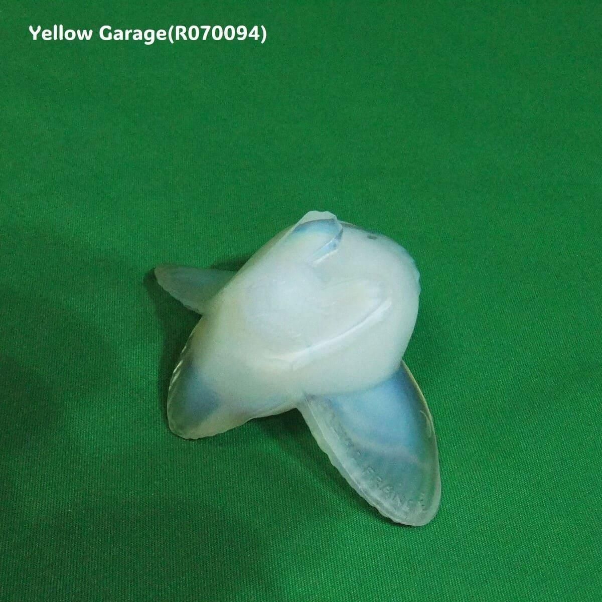 Sabino France製 オパルセントガラス小鳥像 “Oiseau aux Ailes