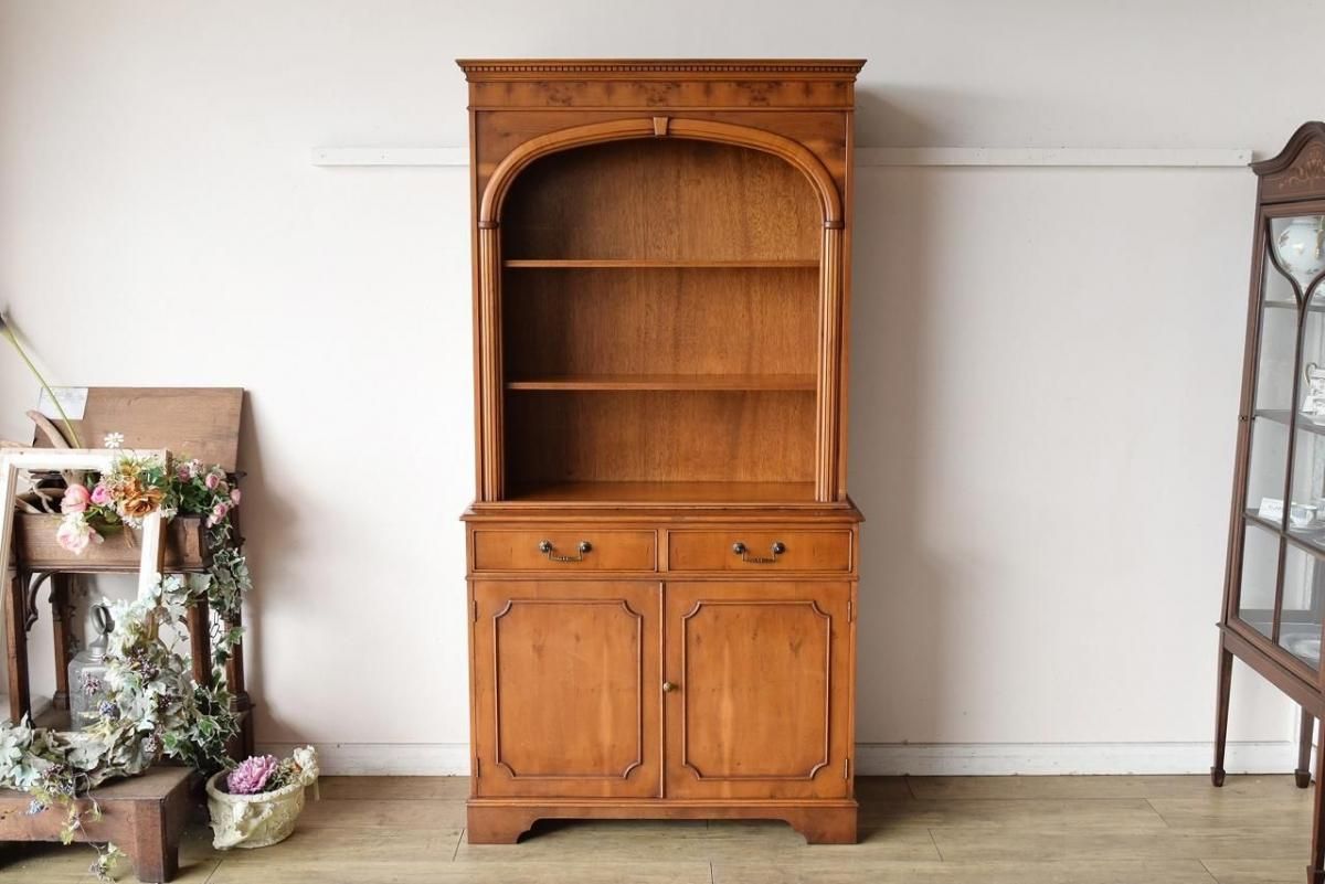 木製アーチ型　アンティーク　ガラスキャビネット Amazon.co.jp: キャビネット ガラス アンティーク クラシック 木製