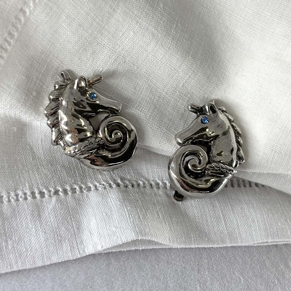 セリーヌ赤馬柄シルクスカーフ