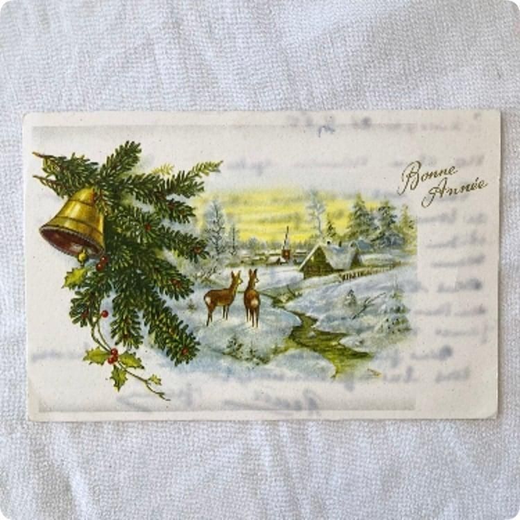 アンティーク フランス 揺り籠の赤ちゃんと母 花の金彩エンボス ドラジェボックス アンティーク フランス 揺り籠の赤ちゃんと母 花の金彩エンボス