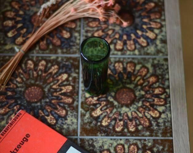 フィンランドから きれいなグリーンのガラスベース Iittala Loyto