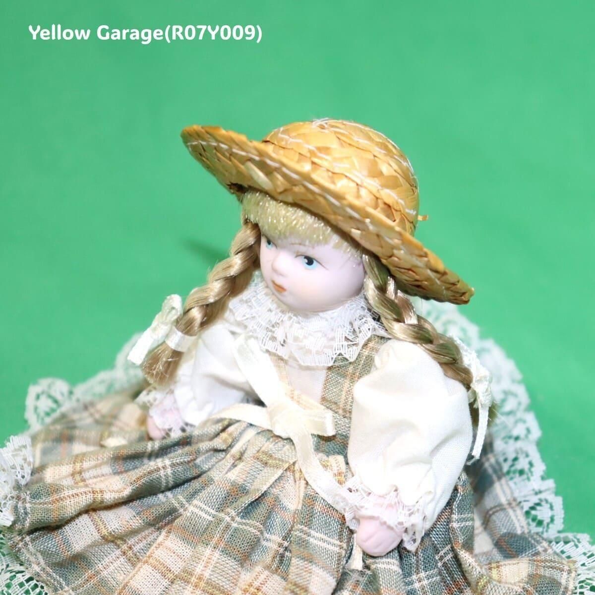 西洋風ヴィンテージ陶器ドール（12cm）麦わら帽子付き｜クラシカル