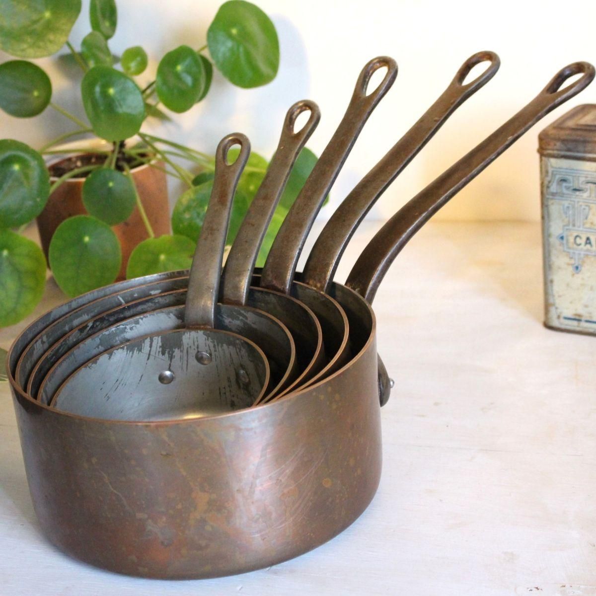 フランス製アンティーク雑貨、素朴なお薬の瓶