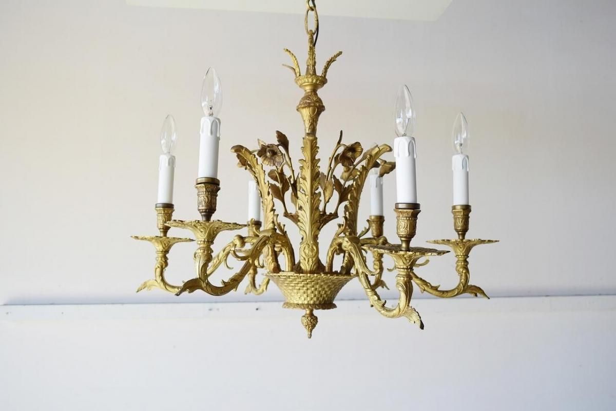 緻密な装飾美が空間を彩る優雅なクラシック6灯式シャンデリア【sy453