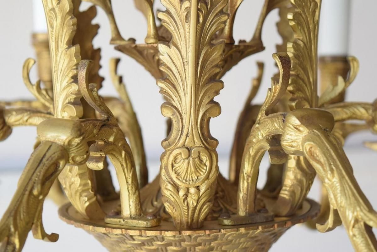 緻密な装飾美が空間を彩る優雅なクラシック6灯式シャンデリア【sy453