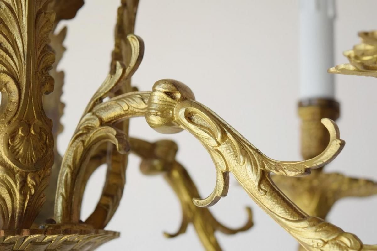 緻密な装飾美が空間を彩る優雅なクラシック6灯式シャンデリア【sy453