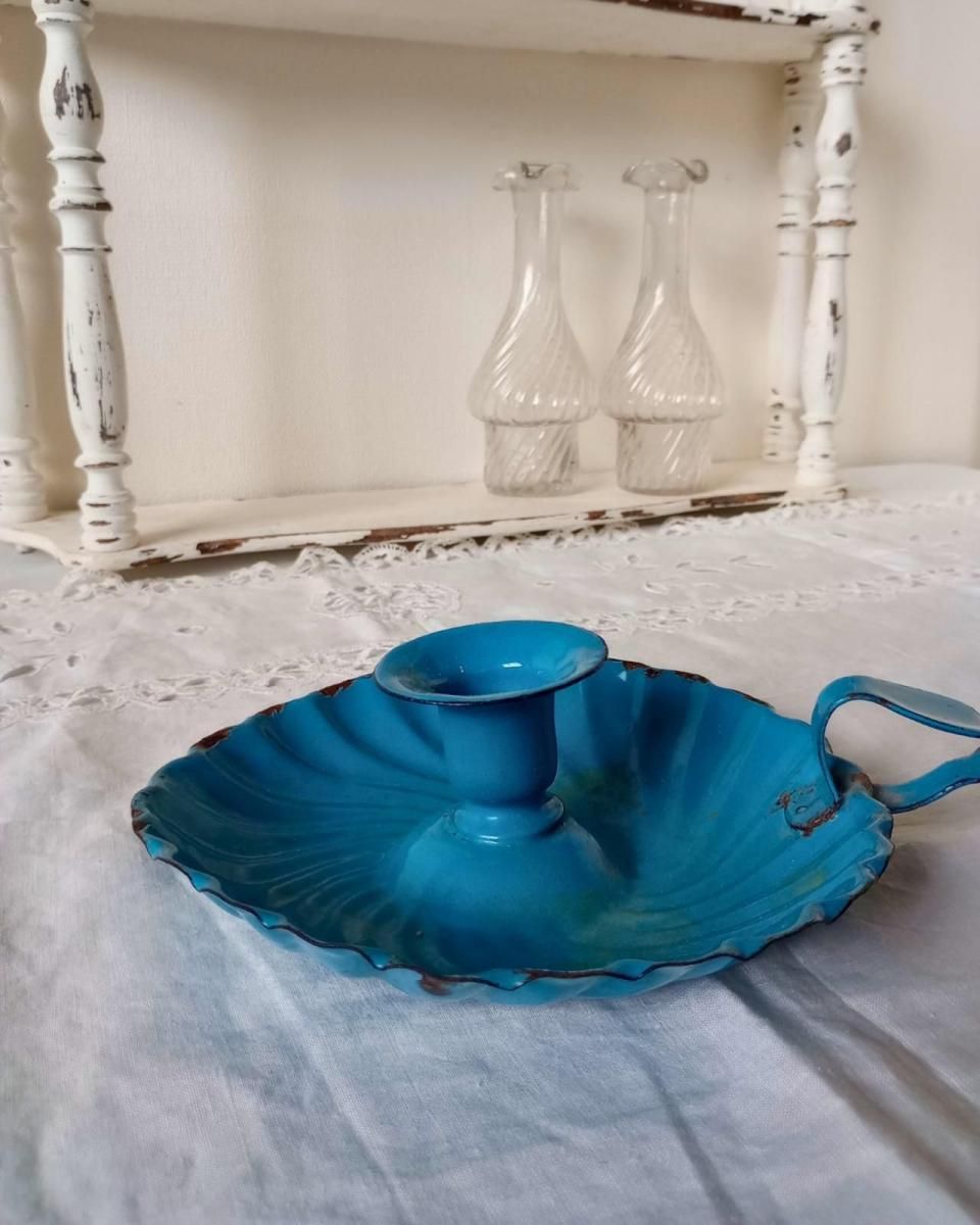 ホーローのキャンドルスタンド 水色 ターコイズブルー シミあり