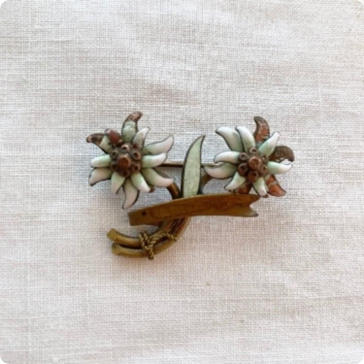 アンティークブローチ一覧｜ヴィクトリアン・北欧・大正昭和の一点物