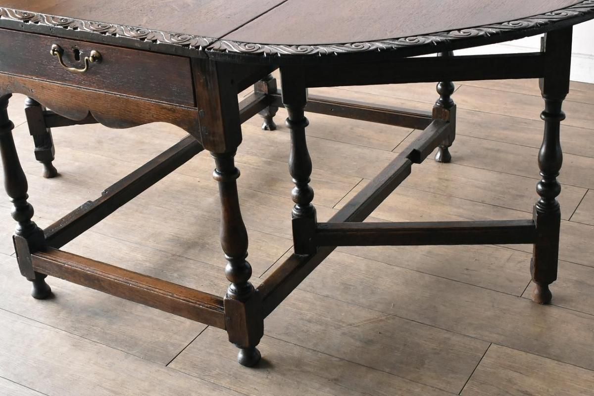 歴史を感じるオークゲートレッグダイニングテーブル【t292