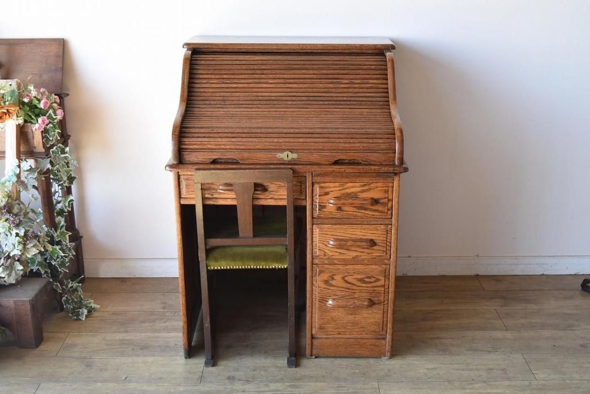 木目が美しいオーク材のスモールロールトップデスク【d83