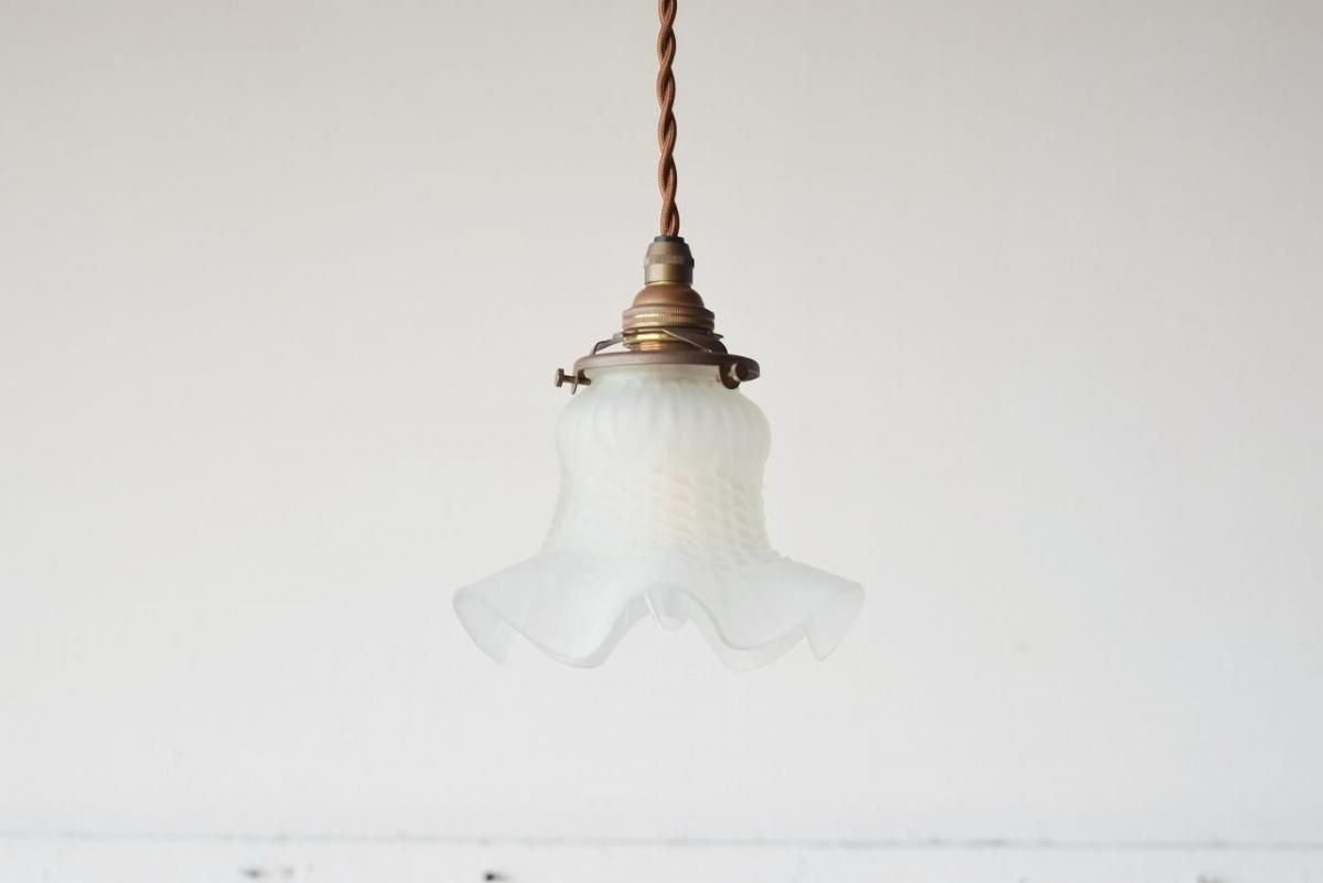 アンティーク照明特集｜シャンデリア・ウォールランプ・テーブルランプ一覧