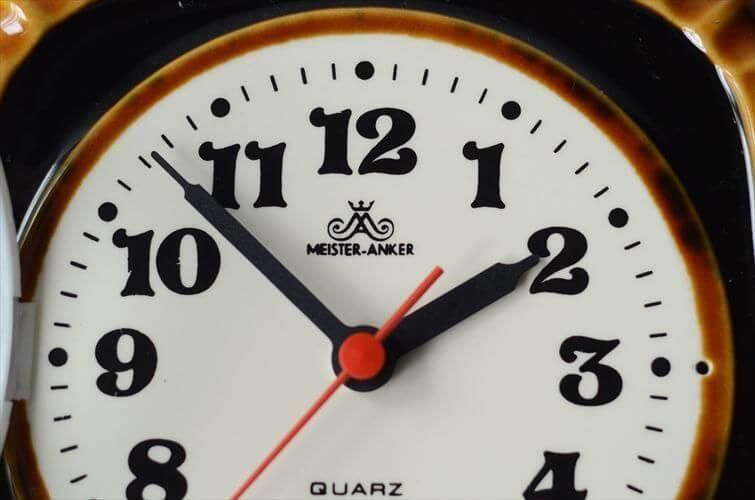 ドイツ製 Meister-Anker きれいなブラウン陶器の壁時計 壁掛け