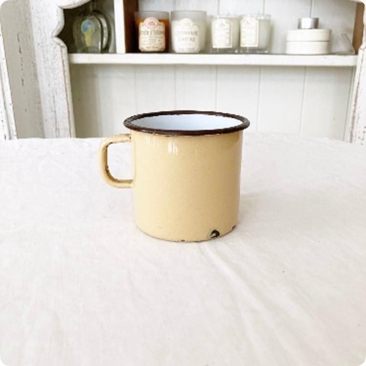 フランス直輸入】 素朴でレトロな花柄が素敵 ヴィンテージ ホーロー製