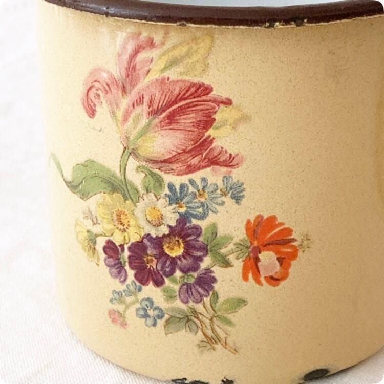 フランス直輸入】 素朴でレトロな花柄が素敵 ヴィンテージ ホーロー製