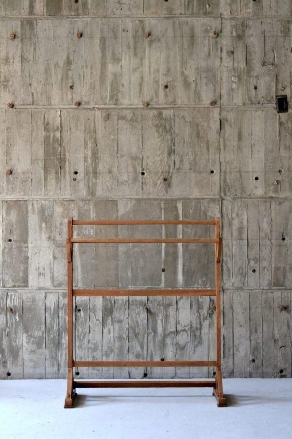 Linen rack