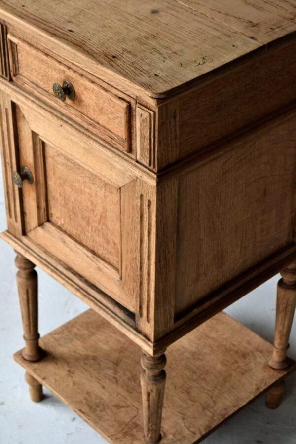 アンティークサイドテーブル一覧｜ネスト・ワイン・ベッドサイド