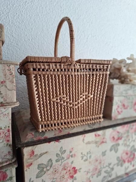 アンティークドールバスケット - アンティークモール＆蚤の市情報