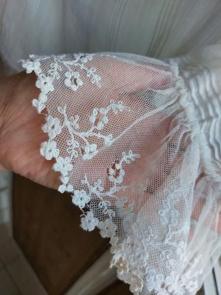 アンティークレースボディス - アンティークモール＆蚤の市情報サイト