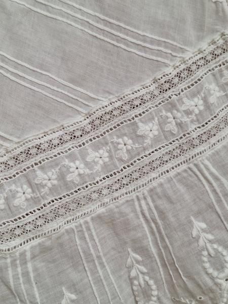 アンティークレースベビードレス - アンティークモール＆蚤の市情報