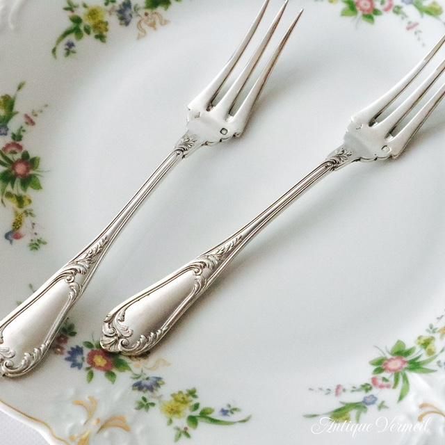 フランス銀器 ロココ・スタイル デザート・フォーク 2本セット