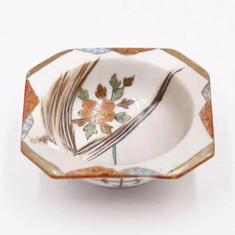 九谷焼　菱形皿　(梅)　大正時代 九谷焼 変形 八角 豆皿 手塩皿 明治 大正 骨董 アンティーク