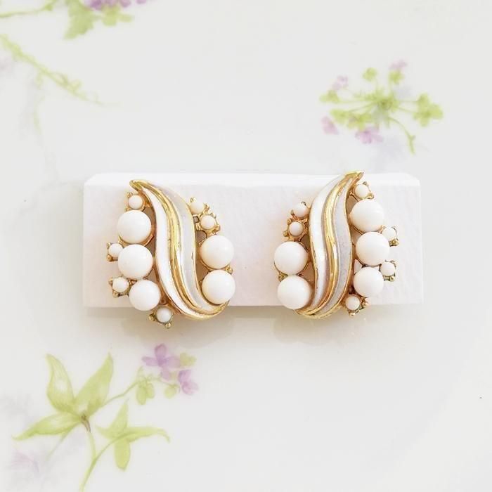  PB7982E
Trifari���ȥ�ե��ꡡ������ɥȡ��󡡥ۥ磻�ȥ��ʥ�롡�ۥ磻�ȥӡ�����������