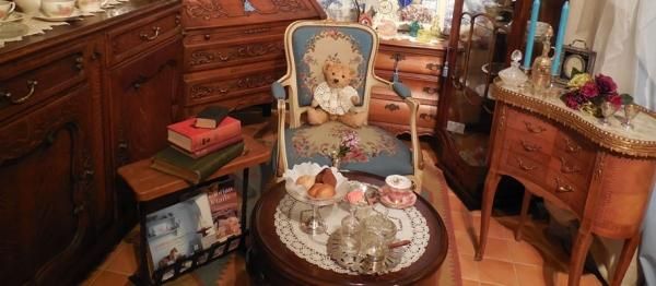 英仏アンティーク家具レビオーサ｜大阪の輸入ヴィンテージ家具店