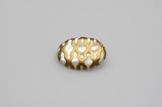 Moroccan D brooch