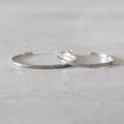 ERICKA NICOLAS BEGAY [å ˥饹 ӥ] ''STAMP BANGLE 02'' (MEN'S & LADIES')<img class='new_mark_img2' src='https://img.shop-pro.jp/img/new/icons13.gif' style='border:none;display:inline;margin:0px;padding:0px;width:auto;' />