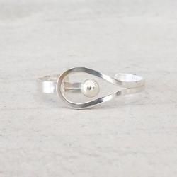 ERICKA NICOLAS BEGAY [å ˥饹 ӥ] ''BANGLE'' (MEN'S & LADIES')<img class='new_mark_img2' src='https://img.shop-pro.jp/img/new/icons13.gif' style='border:none;display:inline;margin:0px;padding:0px;width:auto;' />