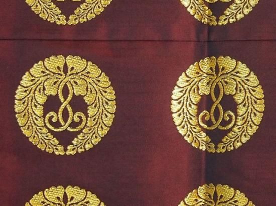 中五条袈裟 交織製 紺玉虫色下藤金紋/お仏具・法衣袈裟の通販 中五条袈裟 交織製 紺玉虫色下藤金紋/お仏具・法衣袈裟の通販