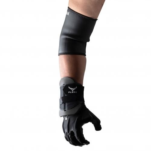 FLEEK フットボール エルボーガード - TWO MINUTES（ツーミニッツ）