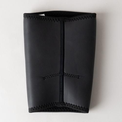 FLEEK フットボール エルボーガード - TWO MINUTES（ツーミニッツ）