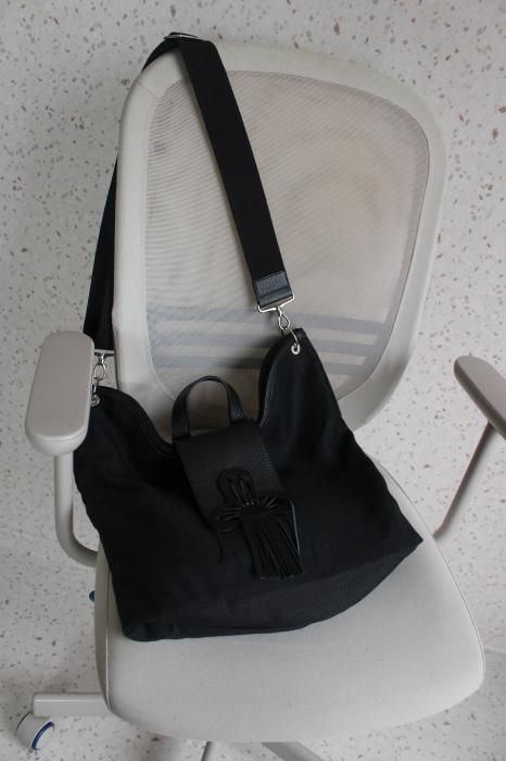 Amulet Linen Shoulder Bag - LINEN BLACK