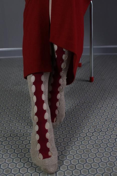 Line Hole High Socks - BERRY