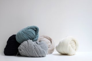 Airy Wool Alpaca（空気をまぜて糸にしたウールアルパカ カセ糸）