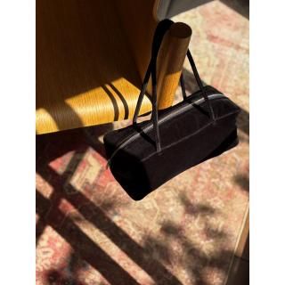 <img class='new_mark_img1' src='https://img.shop-pro.jp/img/new/icons8.gif' style='border:none;display:inline;margin:0px;padding:0px;width:auto;' />velveteen  quilt Landscape Box Bag