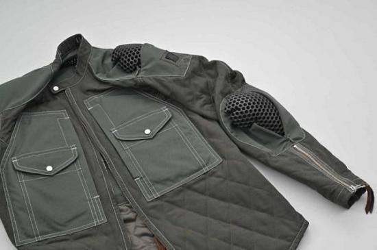 洋服不用品（真人） Horror] The fate of a man possessed by a vintage sweatshirt