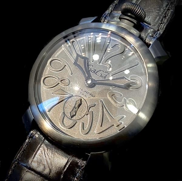 Manuale 48mm PVD/カーボン 5012.02S | GaGa MILANO -ガガミラノ Manuale 48mm PVD/カーボン 5012.02S | GaGa MILANO -ガガミラノ