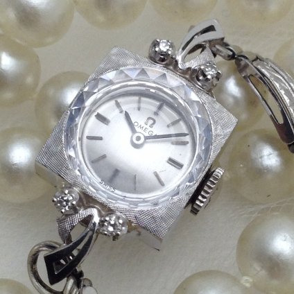 OMEGA Diamond Watch (ᥬ  å)