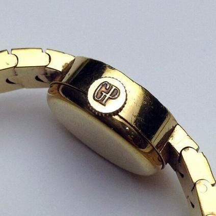 【きれいめファッション51選】上品さと清潔感をキープし GIRARD-PERREGAUX（ジラール・ペルゴ）純正ブレスレットベルト ジラール・ペルゴ