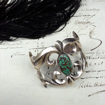 Turquoise Cast Silver Bracelet（ターコイズ キャストシルバーバングル）