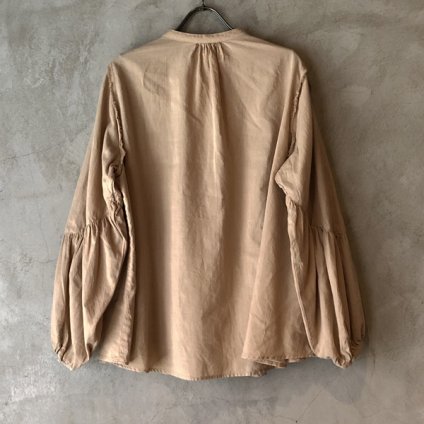 ikkuna/suzuki takayuki gathered-sleeve blouse(イクナ/スズキタカユキ ギャザードスリーブブラウス)Hazel